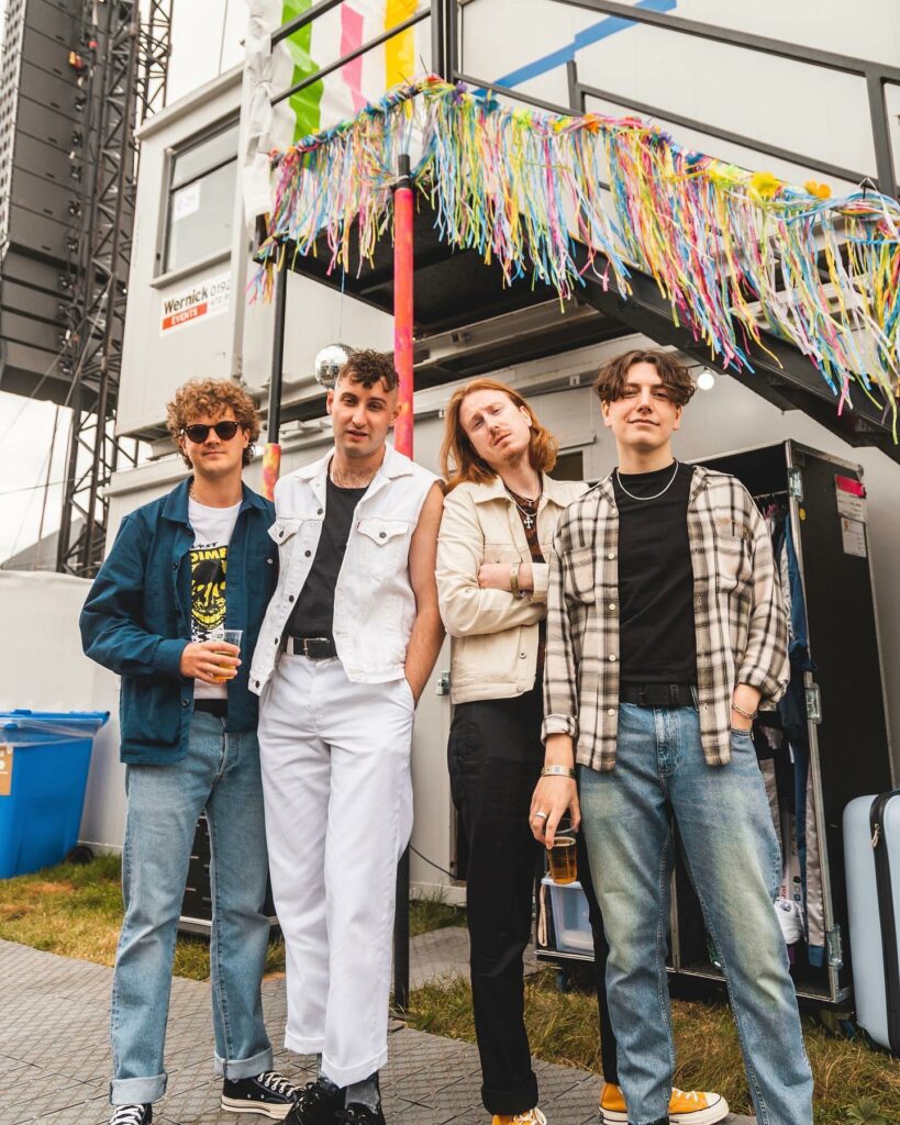 English Indie Rock | Sea Girls | Lonely